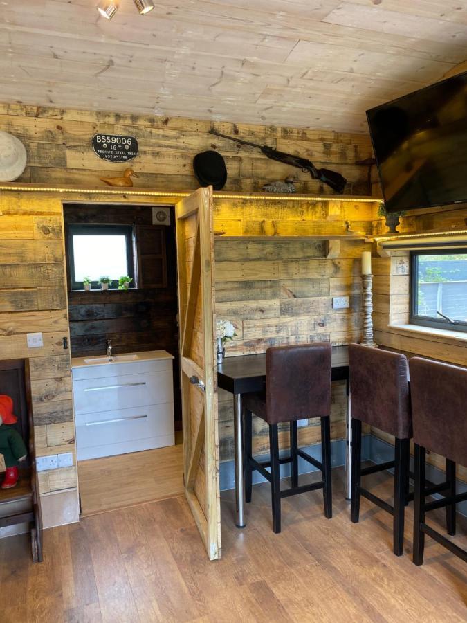 Willow Court Farm Studio East & Petting Farm, 8 Mins To Legoland & Windsor, 15 Mins To Lapland Uk מראה חיצוני תמונה