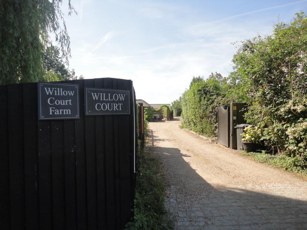 Willow Court Farm Studio East & Petting Farm, 8 Mins To Legoland & Windsor, 15 Mins To Lapland Uk מראה חיצוני תמונה
